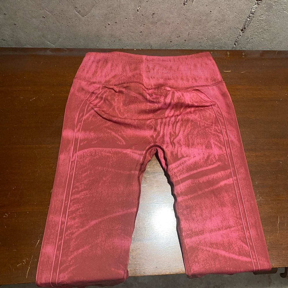 RARE Lululemon Pink to Street Tight Wash Leggings